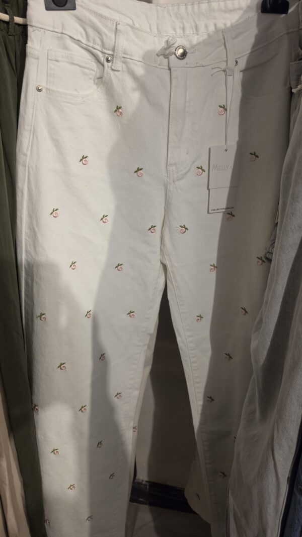 Jeans s kytickama M