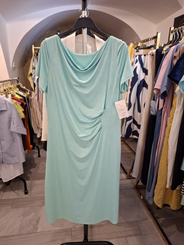 Šaty 42